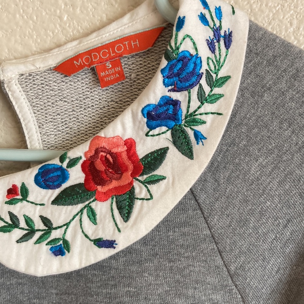 Modcloth Embroidered Peter Pan Collar Top - Picture 2 of 5